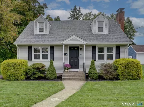 35 Helaine Rd, Manchester, CT 06042