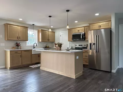 Kitchen - 231 Cemetery Rd, Plainfield, CT 06374 photo 4 of 5
