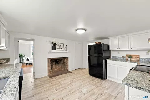 Kitchen - 1293 River Blvd, Suffield, CT 06078 photo 3 of 5