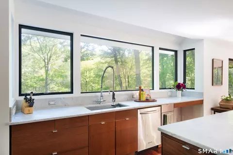 Kitchen - 128 Gallows Hill Rd, Redding, CT 06896 photo 4 of 4