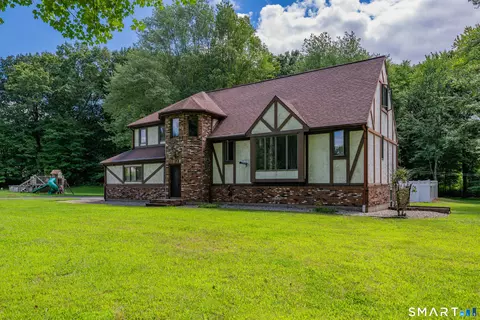 330 Mulberry St, Plantsville, CT 06479