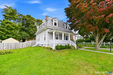 72 Baker Ave, Groton, CT 06340