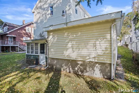 Exterior - 25 Gilman St, Putnam, CT 06260 photo 2 of 4