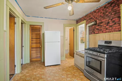 Kitchen - 25 Gilman St, Putnam, CT 06260 photo 3 of 4