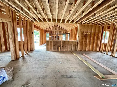 Entry Way - 2 Elaine Dr, Suffield, CT 06078 photo 3 of 11