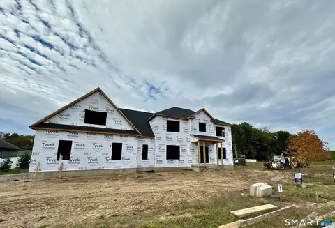 Exterior - 2 Elaine Dr, Suffield, CT 06078 photo 7 of 8