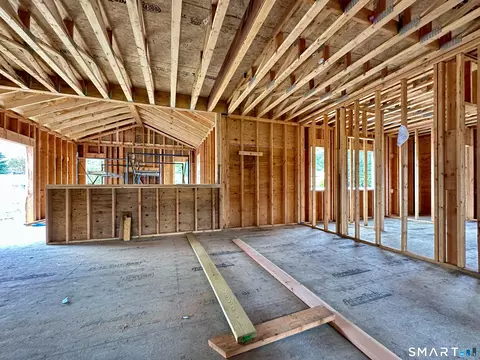 Entry Way - 2 Elaine Dr, Suffield, CT 06078 photo 4 of 11