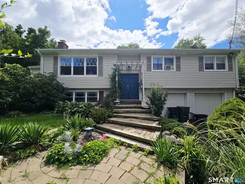 8 Royal Rd, Danbury, CT 06811