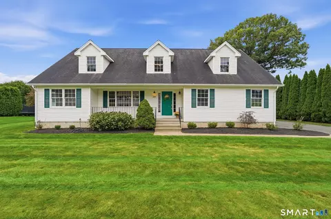 230 Lexington Rd, Glastonbury, CT 06033