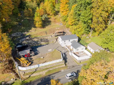 19 Mountainville Rd, Danbury, CT 06810