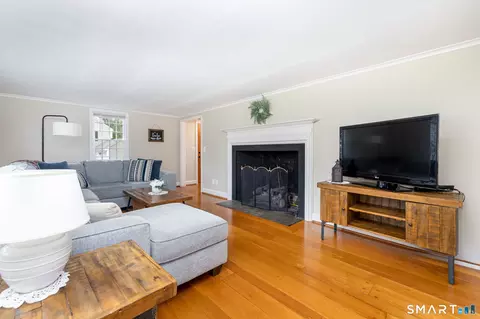 Living - 19 Westway, Wethersfield, CT 06109 photo 2 of 3