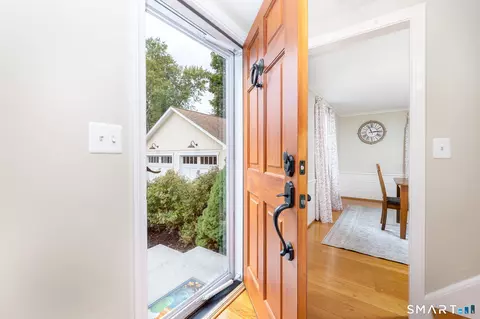 Entry Way - 19 Westway, Wethersfield, CT 06109 photo 1 of 3
