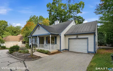 Exterior - 2 Hawthorne Ln #2, Niantic, CT 06357 photo 1 of 4