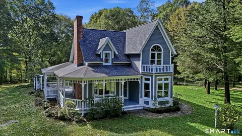 6 Lord Hill Ln, Lyme, CT 06371
