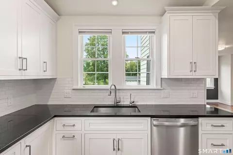 Kitchen - 148 Ripton Rd, Shelton, CT 06484 photo 4 of 4