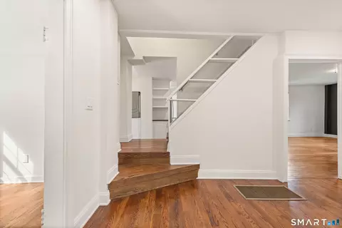 Entry Way - 148 Ripton Rd, Shelton, CT 06484 photo 2 of 4