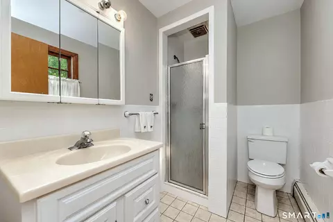 Bath - 433 Herbert St, Orange, CT 06477 photo 1 of 3