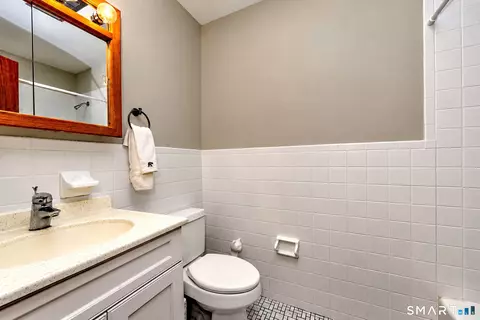 Bath - 433 Herbert St, Orange, CT 06477 photo 2 of 3