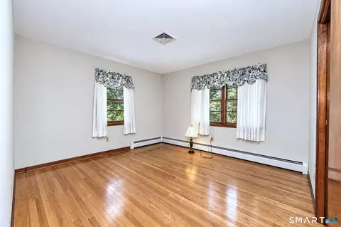 Bedroom - 433 Herbert St, Orange, CT 06477 photo 3 of 7