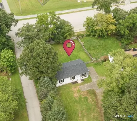 21 Potvin Ave, Moosup, CT 06354