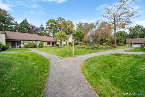 85 Heritage Vlg #B, Southbury, CT 06488