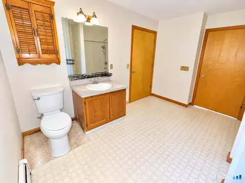 Bath - 135 Ginger Ln, Torrington, CT 06790 photo 2 of 4