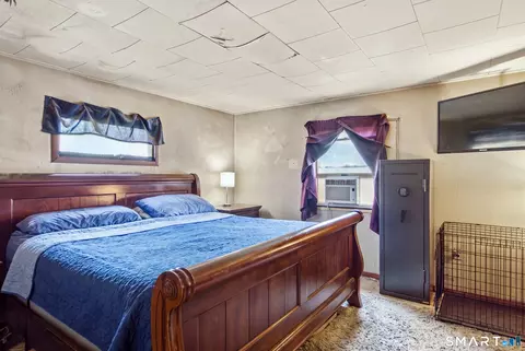 Bedroom - 325 Brick School Rd, Warren, CT 06754 photo 2 of 2