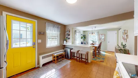 Entry Way - 3 Middle Dr, Windsor Locks, CT 06096 photo 1 of 1
