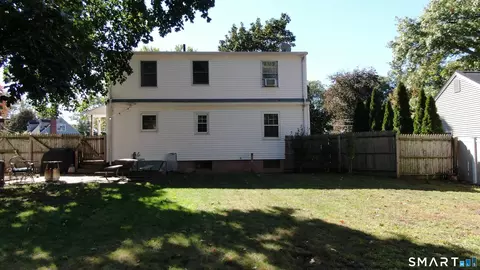 Exterior - 3 Middle Dr, Windsor Locks, CT 06096 photo 3 of 7