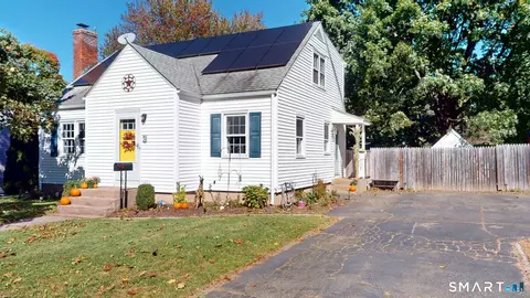 Exterior - 3 Middle Dr, Windsor Locks, CT 06096 photo 2 of 7