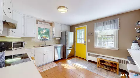 Other - 3 Middle Dr, Windsor Locks, CT 06096 photo 2 of 6