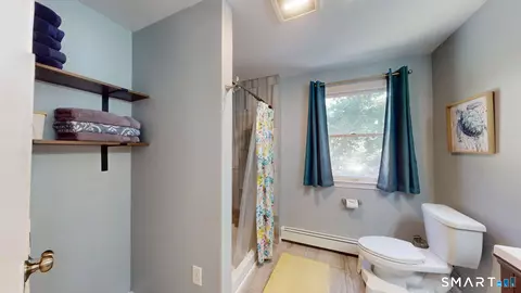 Bath - 3 Middle Dr, Windsor Locks, CT 06096 photo 5 of 5