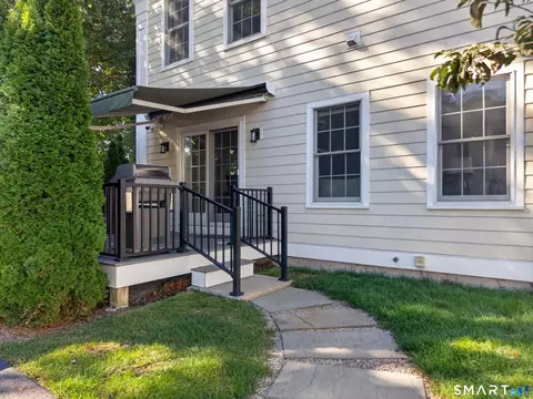 Exterior - 45 Hope St #9, Niantic, CT 06357 photo 6 of 7