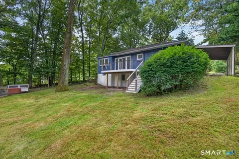 Exterior - 815 Hill St, Hamden, CT 06514 photo 6 of 7