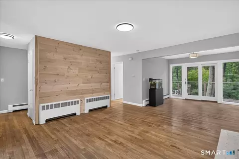 Living - 815 Hill St, Hamden, CT 06514 photo 2 of 4