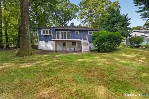Exterior - 815 Hill St, Hamden, CT 06514 photo 7 of 7