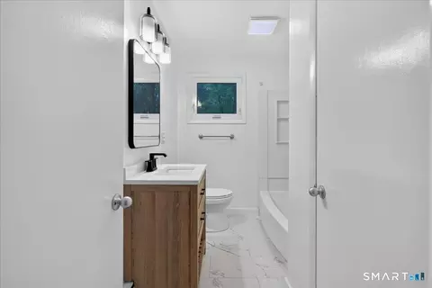 Entry Way - 815 Hill St, Hamden, CT 06514 photo 1 of 1