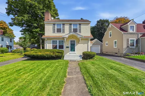 31 Starkweather St, Manchester, CT 06042