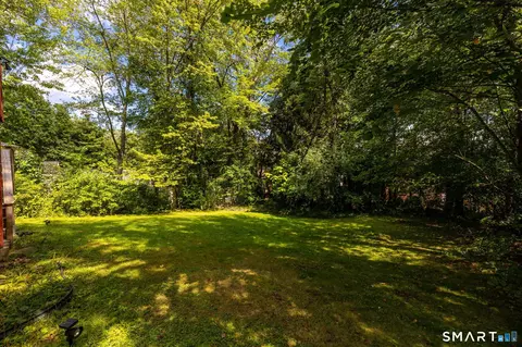 Exterior - 136 Charter Rd, Wethersfield, CT 06109 photo 8 of 10