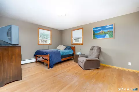 Bedroom - 136 Charter Rd, Wethersfield, CT 06109 photo 3 of 6