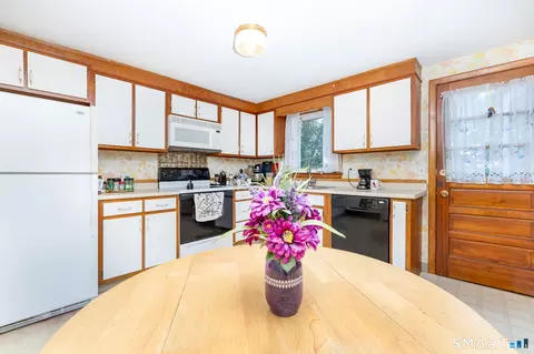 Kitchen - 136 Charter Rd, Wethersfield, CT 06109 photo 1 of 3