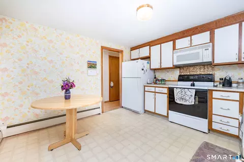 Kitchen - 136 Charter Rd, Wethersfield, CT 06109 photo 2 of 3