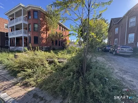 35 Capen St, Hartford, CT 06120