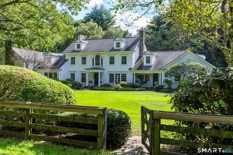 6 Pine Hill Rd, Burlington, CT 06013