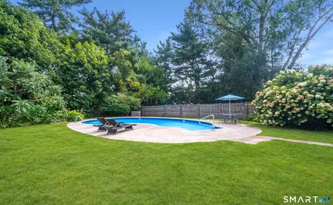 Exterior - 204 Maple St, Wethersfield, CT 06109 photo 4 of 8