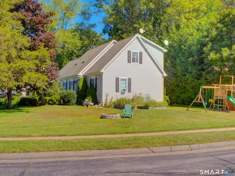 16 Jefferson Dr, Killingly, CT 06239 photo 3