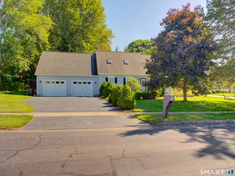 16 Jefferson Dr, Killingly, CT 06239 photo 2