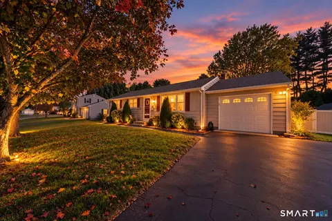 4 Whitewood St, Enfield, CT 06082