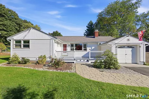 131 Avery St, Manchester, CT 06042