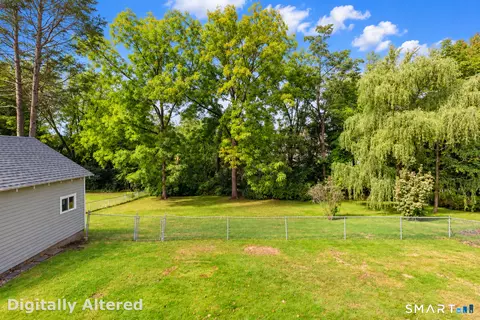 Exterior - 131 Ridge Rd, Wethersfield, CT 06109 photo 4 of 4